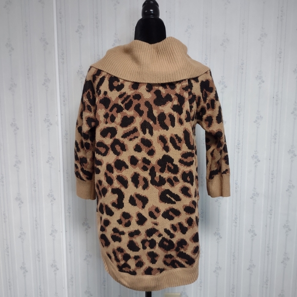 89th+Madison Women's Leopard Print Cowl Neck Sweater Size Medium - Picture 3 of 15